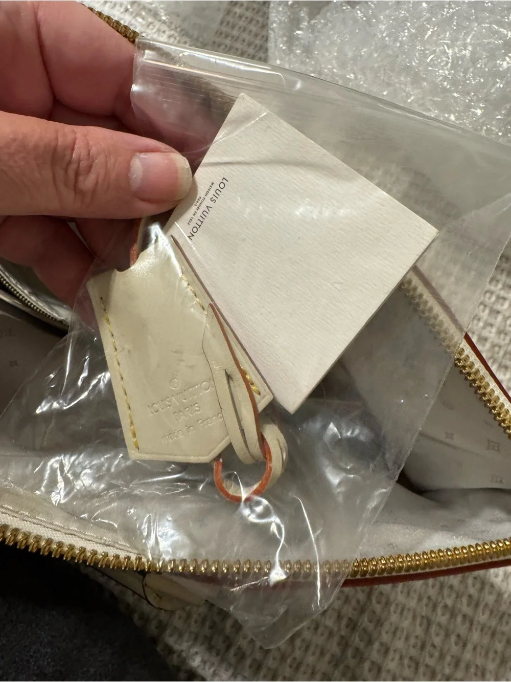 LV Suhali Goatskin Leather Lockit Bag in Ivory with Certificate of Authenticity
